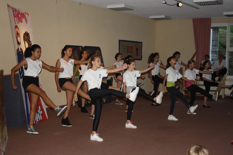 Village Camps International Summer Camp Leysin, Switzerland 2026-08-15 https://www.villagecamps.com/journals_admin/images/687-21-prommm (135).jpg